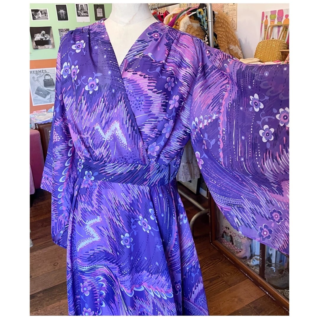 専用 ヴィンテージジバンシィ 紫色の斑点模様 長袖ワンピース フランス製 フランス買付 ヴィンテージ ワンピース ロングドレス キモノスリーブ