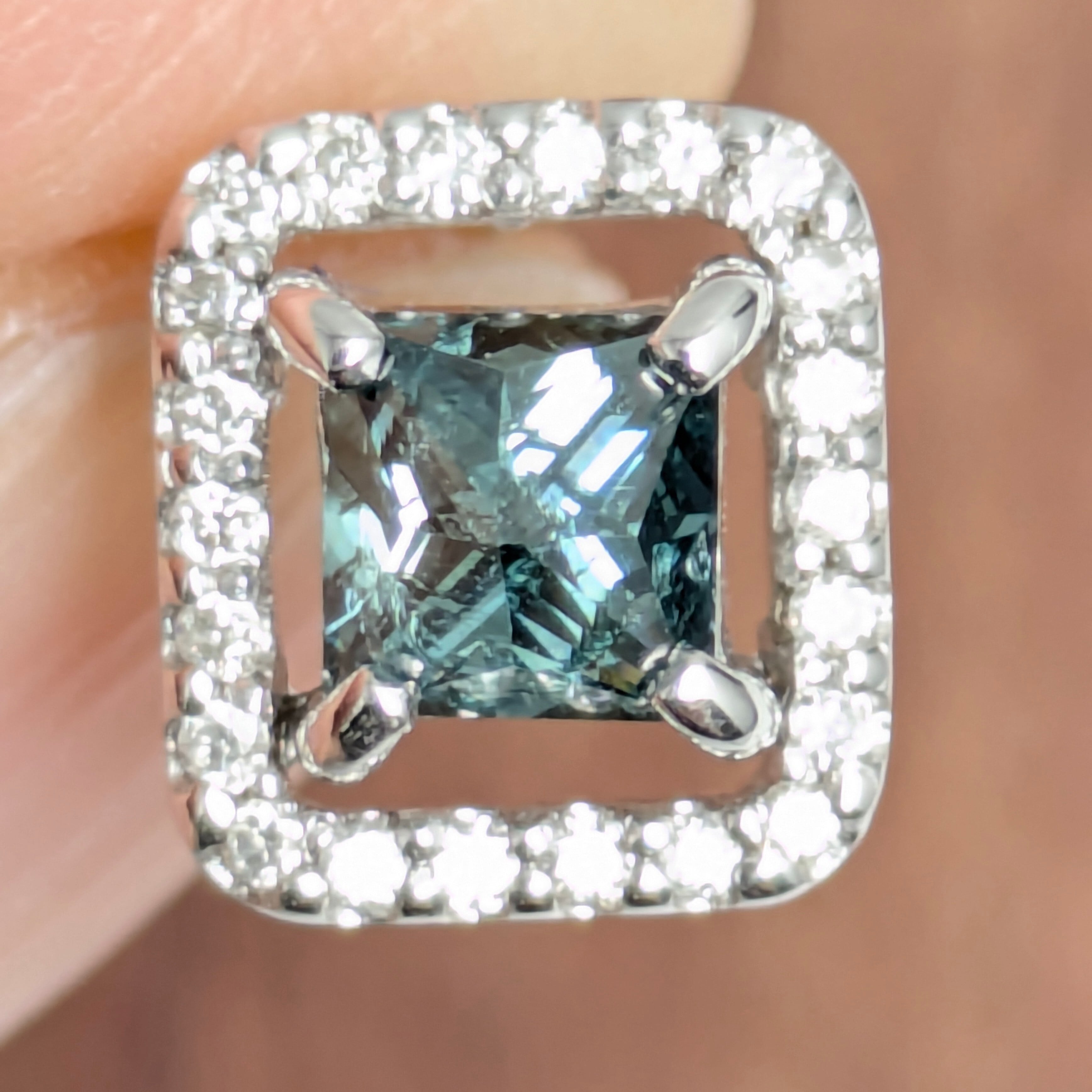 K18WG/K14WGトリートブルーダイヤピアス 【PRO208939】 | CollectJewel