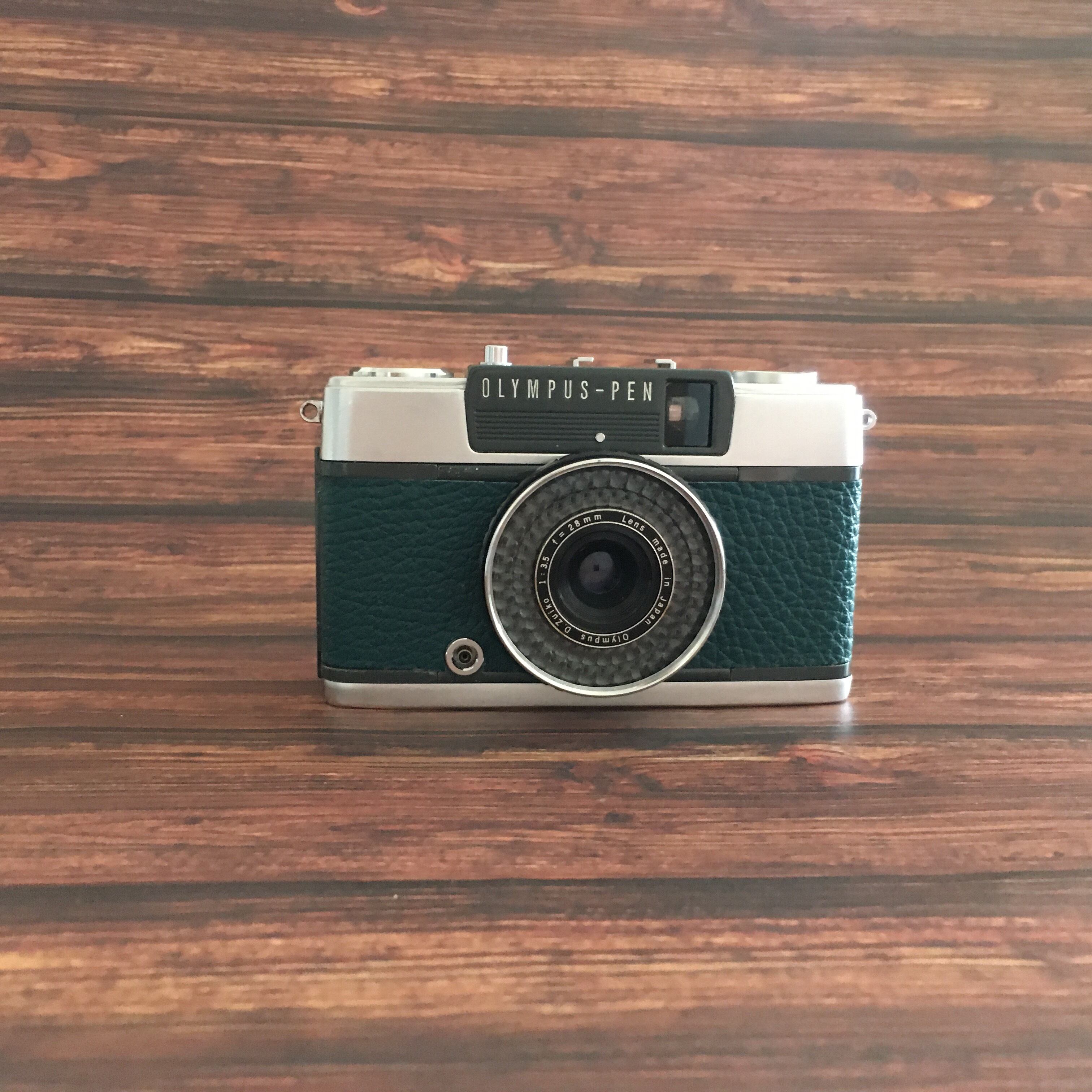 Olympus PEN EE-2  <ディープブルー>