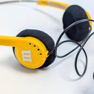 ⚡️SPECIAL LIMITED⚡️☆ DEADSTOCK / VINTAGE early 90'☆【 m&m's ( エムアンドエムズ ) 】Yellow Character Radio with HEADPHONES / イエローキャラクターラジオ / ポータブルラジオ 〚アメリカン雑貨 アメトイ〛
