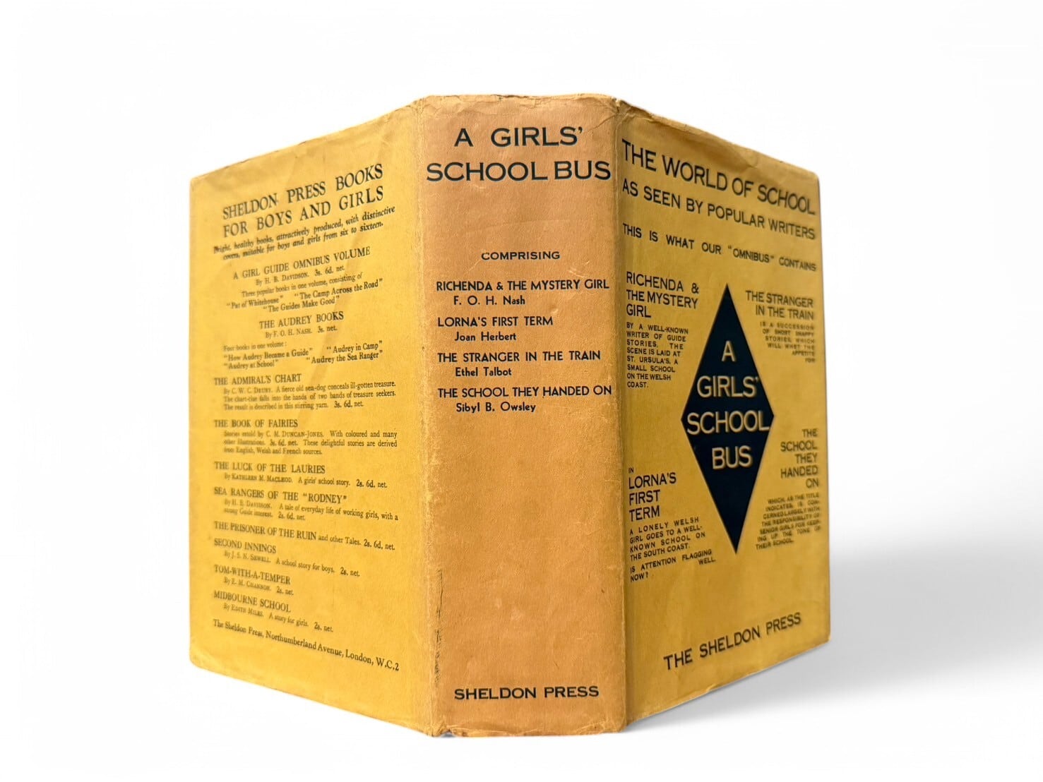 【SC081】A Girls’ School Bus : Comprising Richenda and the Mystery Girl, Lorna's First team, The Stranger in the Train , The School They Handed On