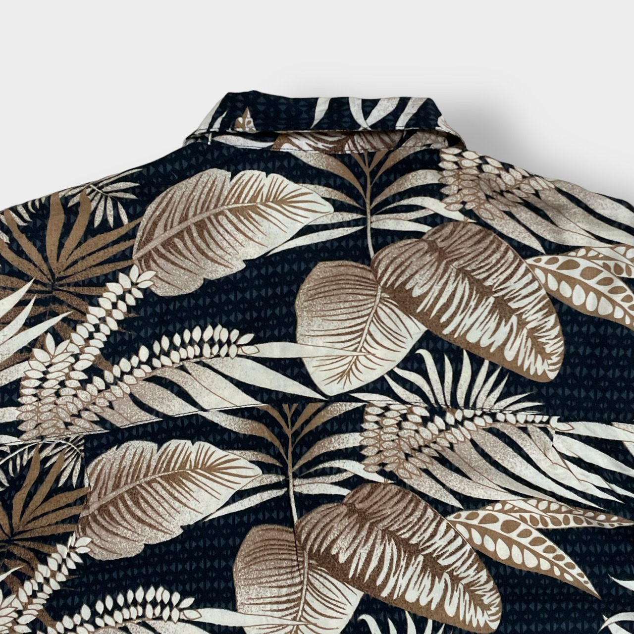 【Joe Martin】ブラックアロハ アロハシャツ リーフ 半袖シャツ 柄シャツ ハワイアン オールパターン 総柄 柄物 レーヨン MEDIUM US古着