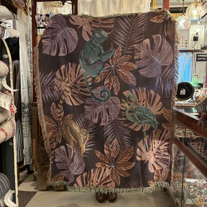 TOPANGA Homefurnishing Botanical Animal Throwket　ボタニカルアニマルスローケット　130×160cm　ベージュ　フラミンゴ　ナマケモノ　ワオキツネザル　　ソファカバー　ベッドカバー　ブランケット　カーテン
