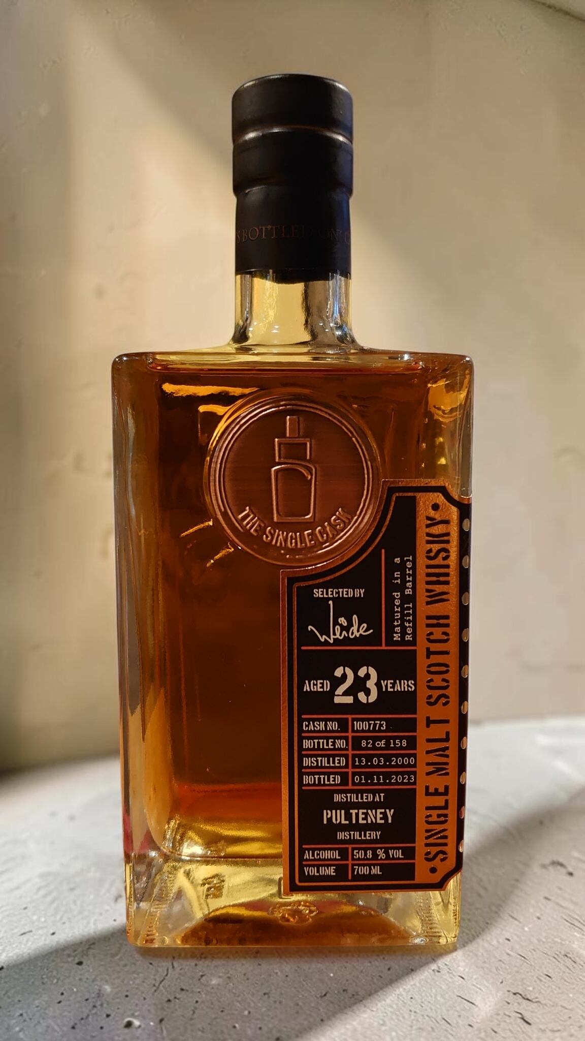 お酒の販売専門店「リカーライブラリー」