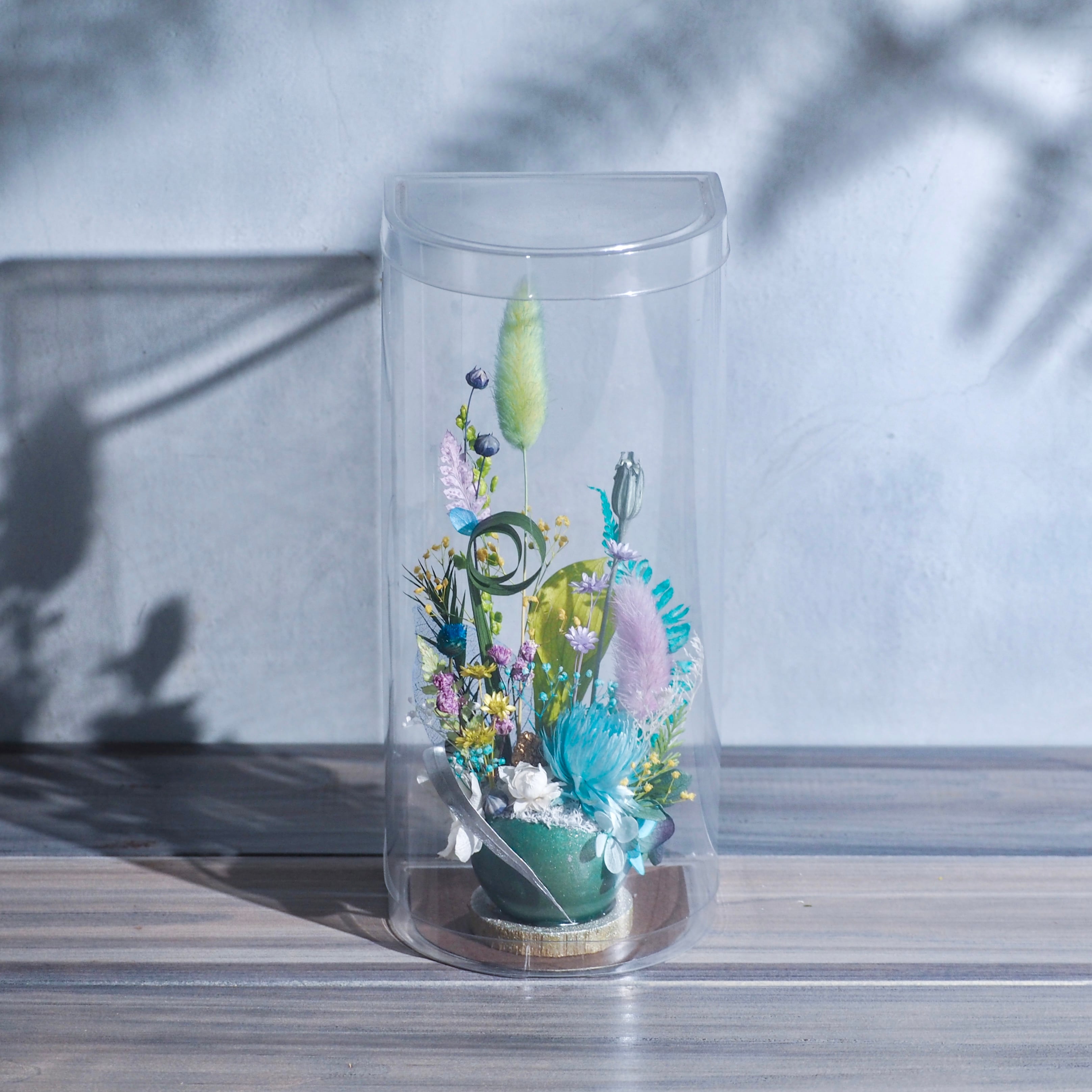 卵に眠る花の箱庭『妖精』 | 花のインテリア工房「銀世界」