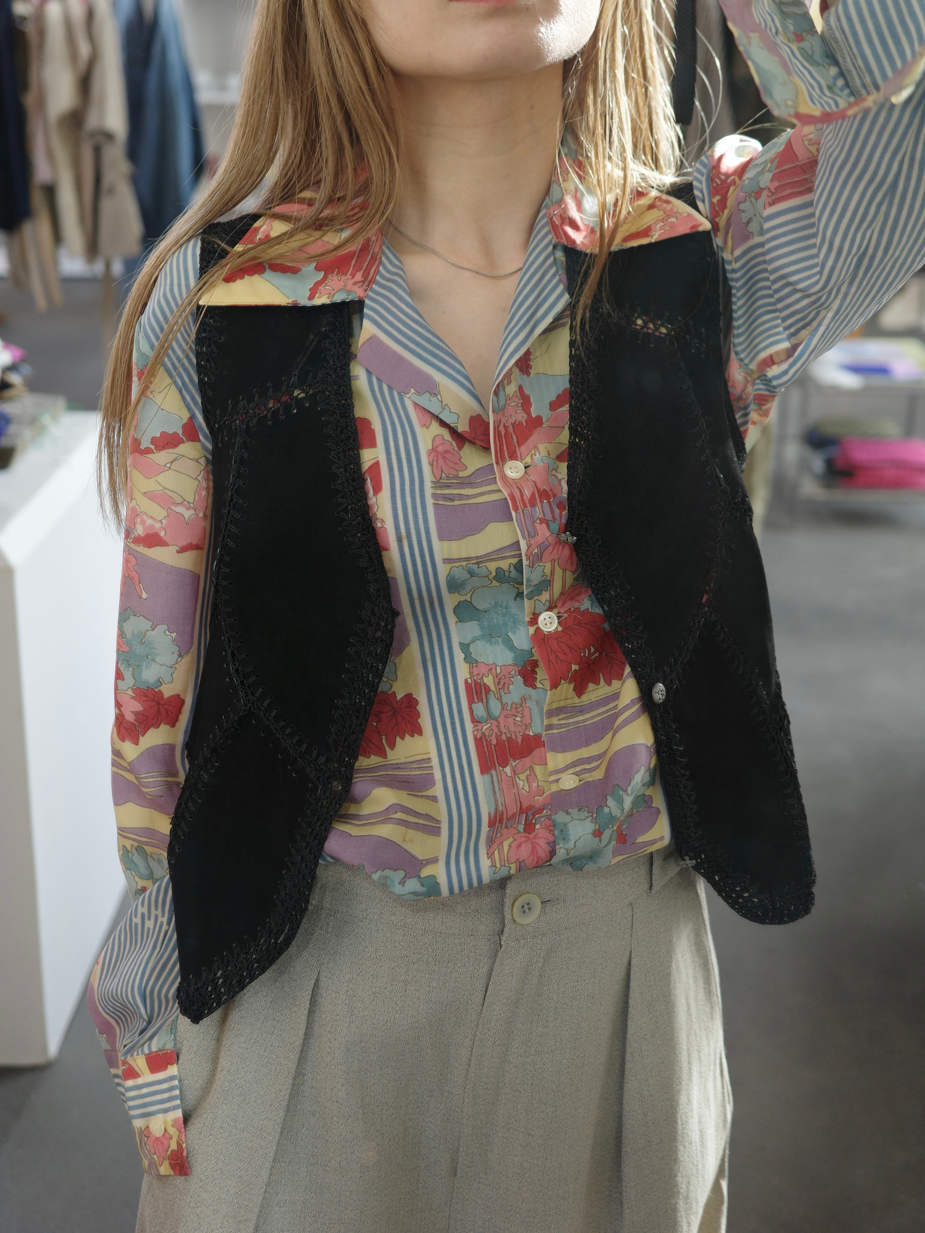 <vintage>autumn leaves colorful shirt
