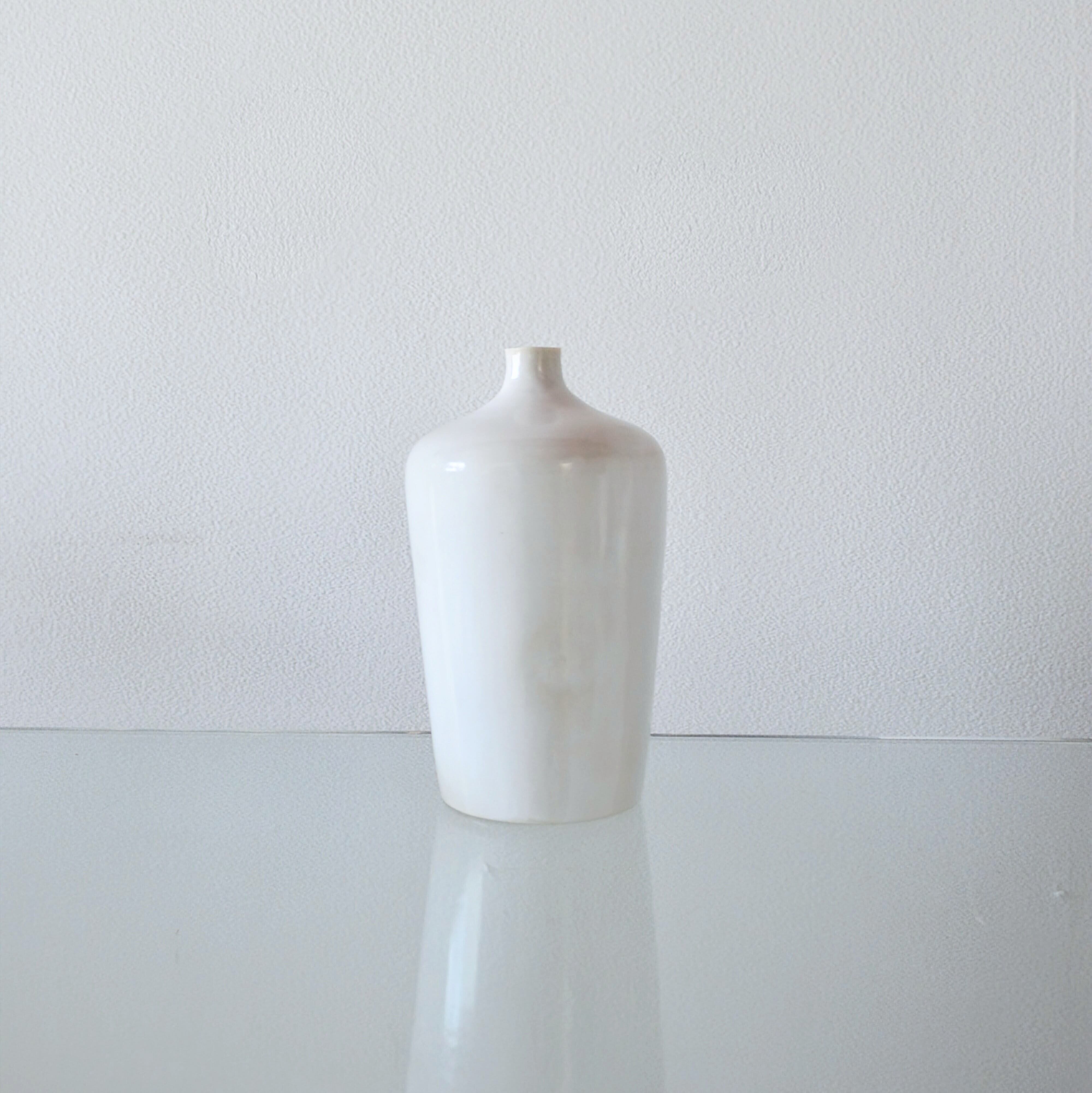 LIMITED】加藤花香 / 白磁花入 | MA STORE