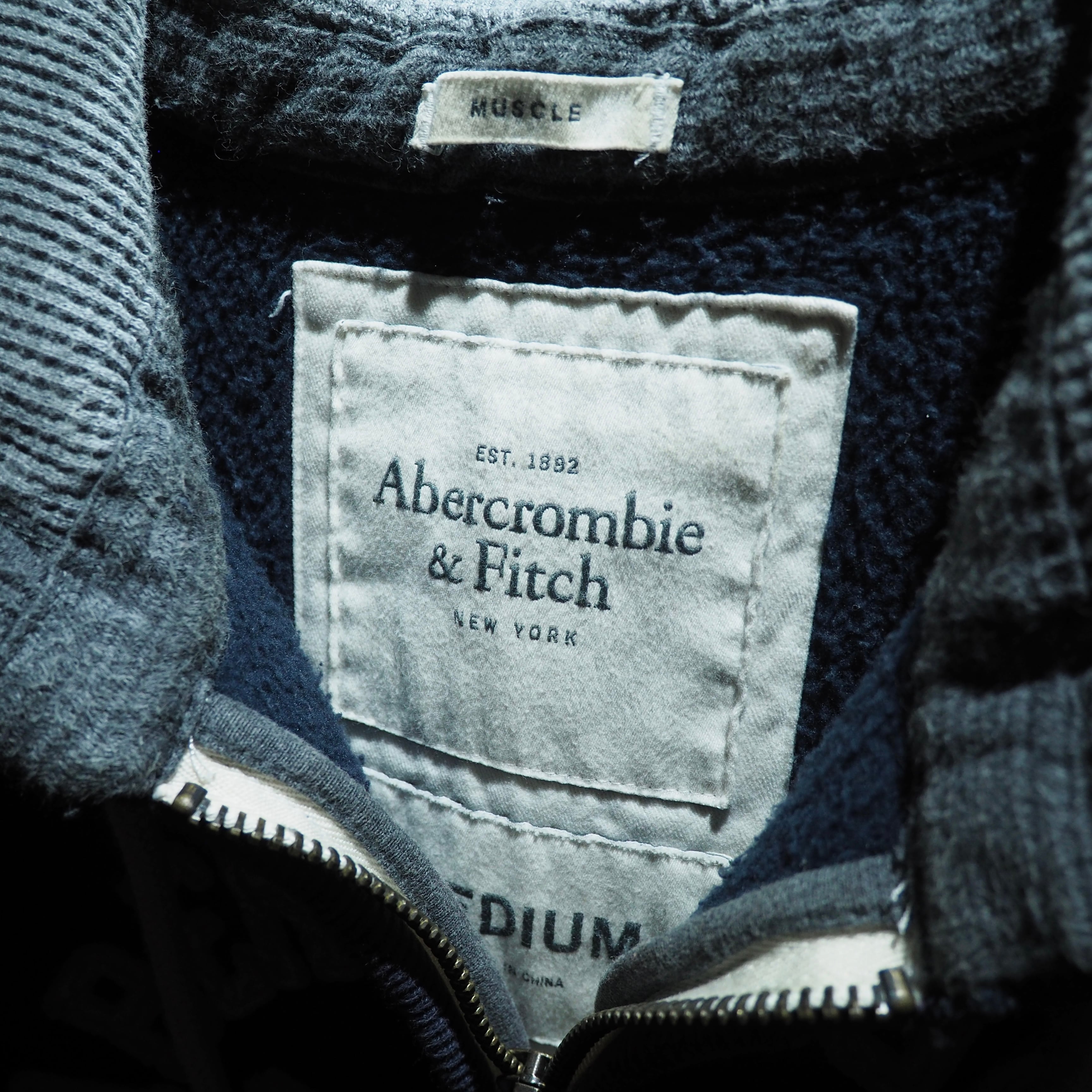 ” Abercrombie & Fitch ” 襤褸 Aging custom full zip Parker
