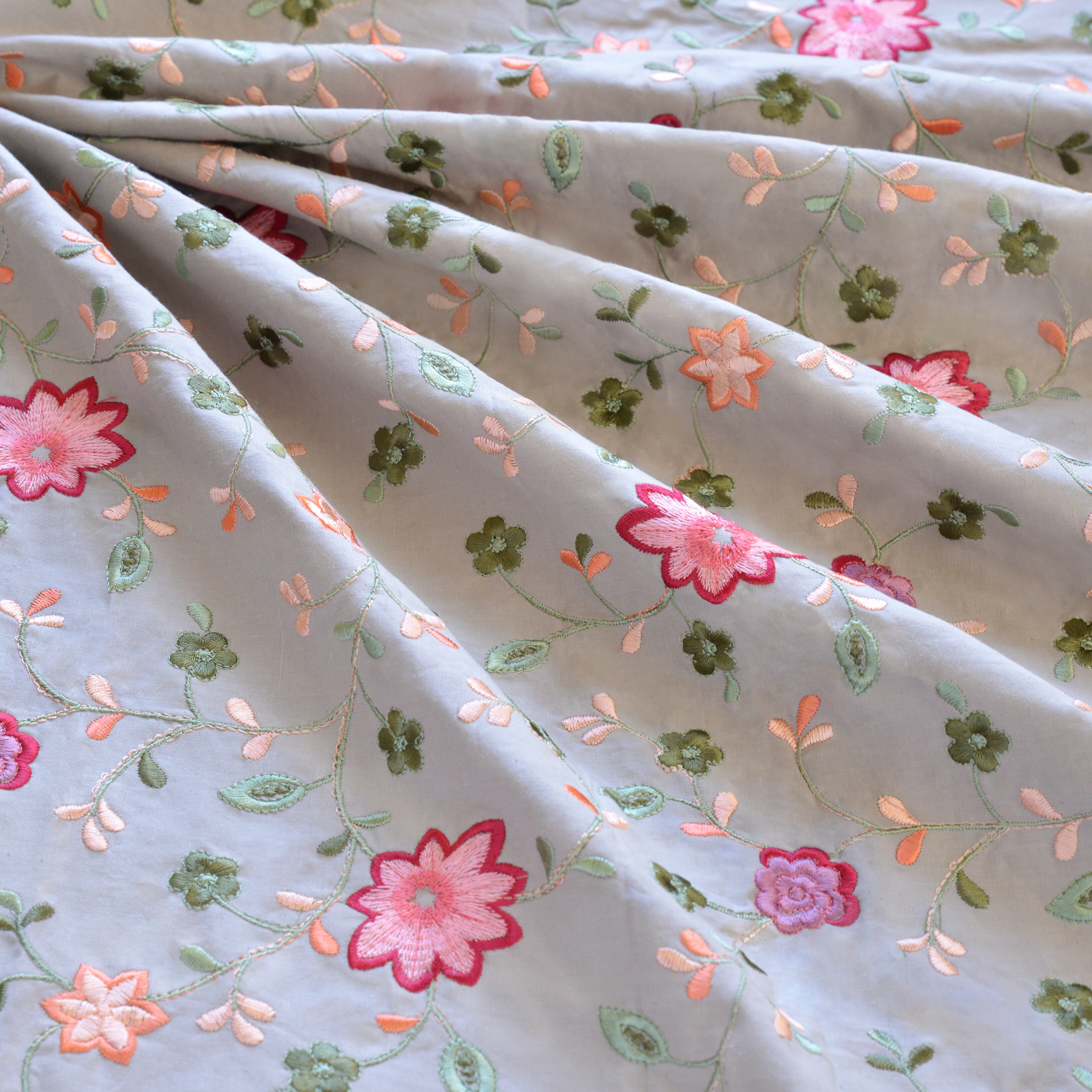 はなシルク様専用 刺繍生地×2点 はなシルク様専用 刺繍生地×2点