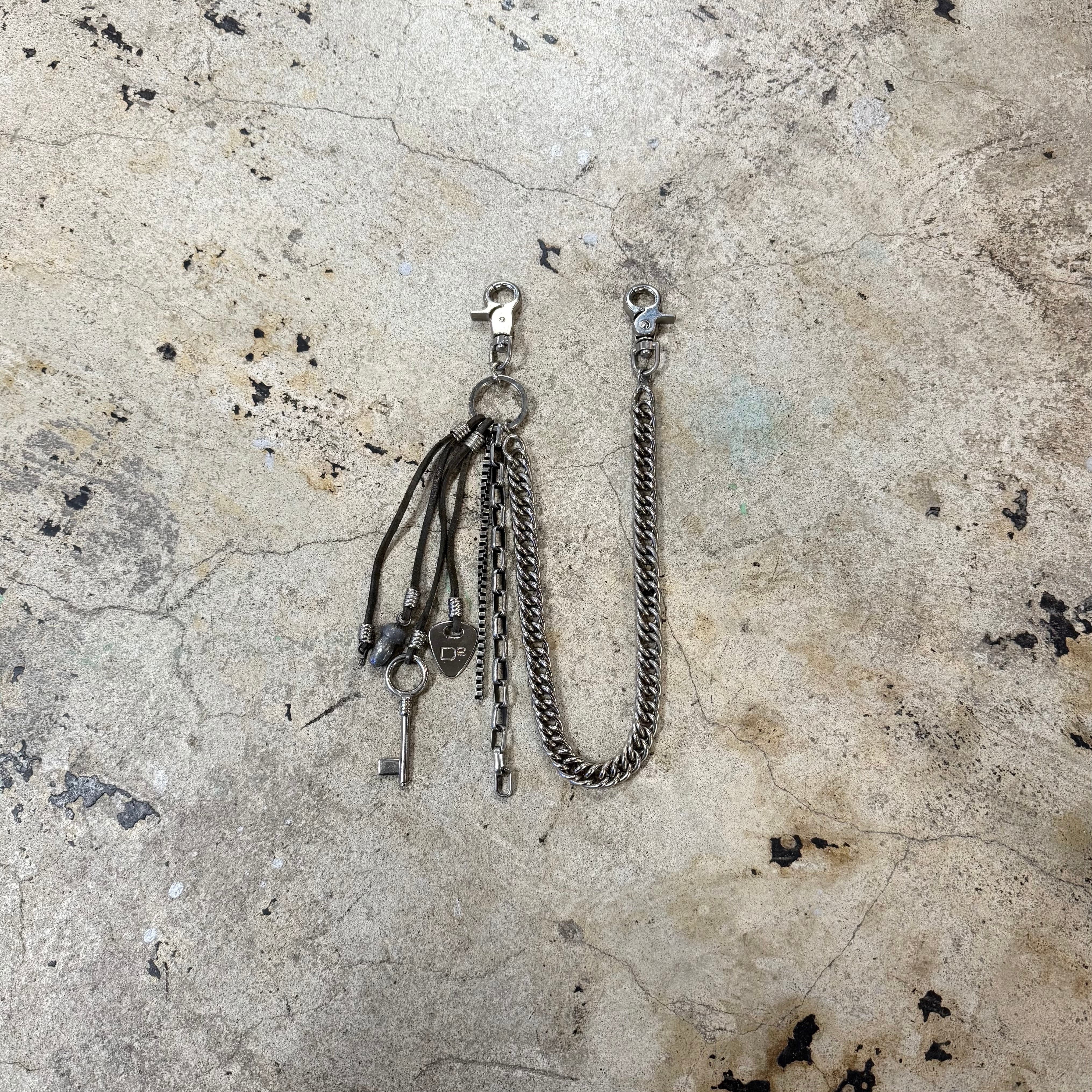 00s DSQUARED2 LEATHER CHARM WALLET CHAIN | GALAXIES