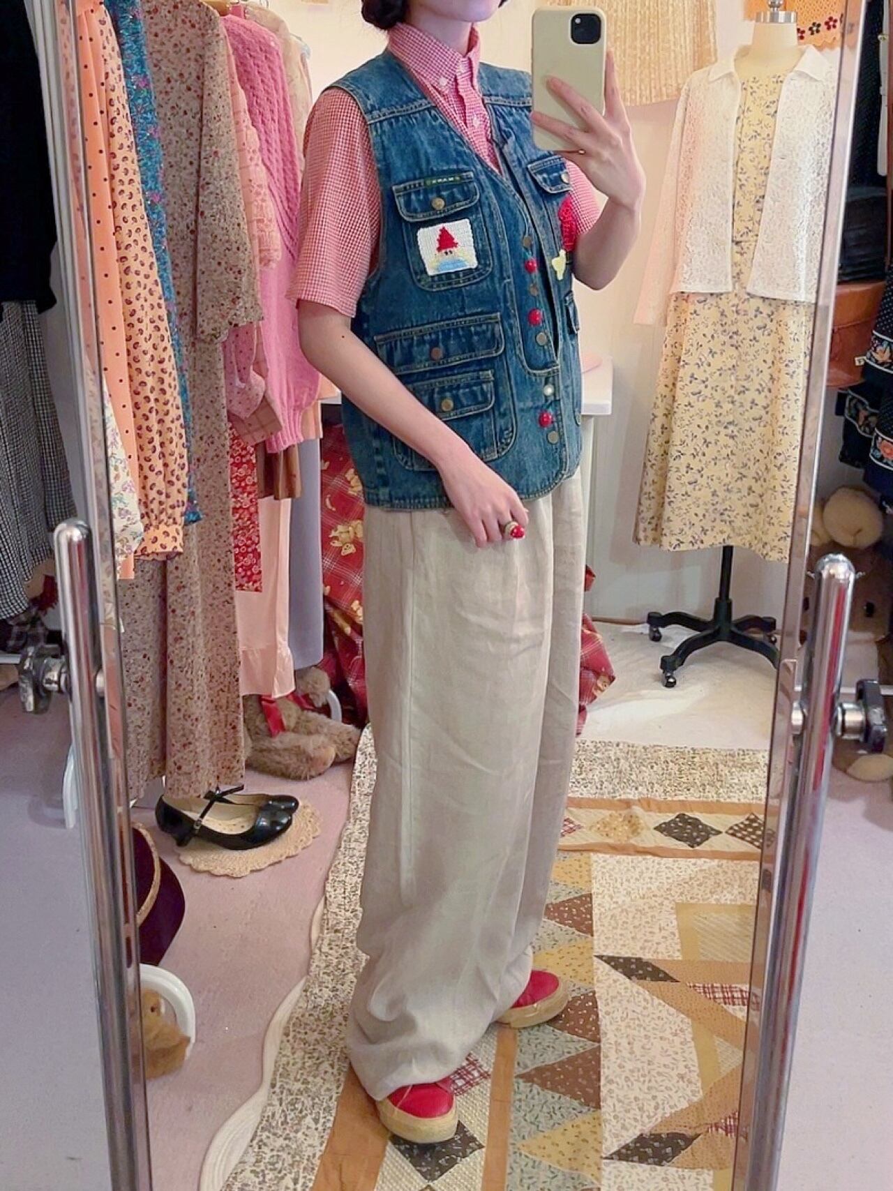 remake ✂︎ strawberry button denim vest