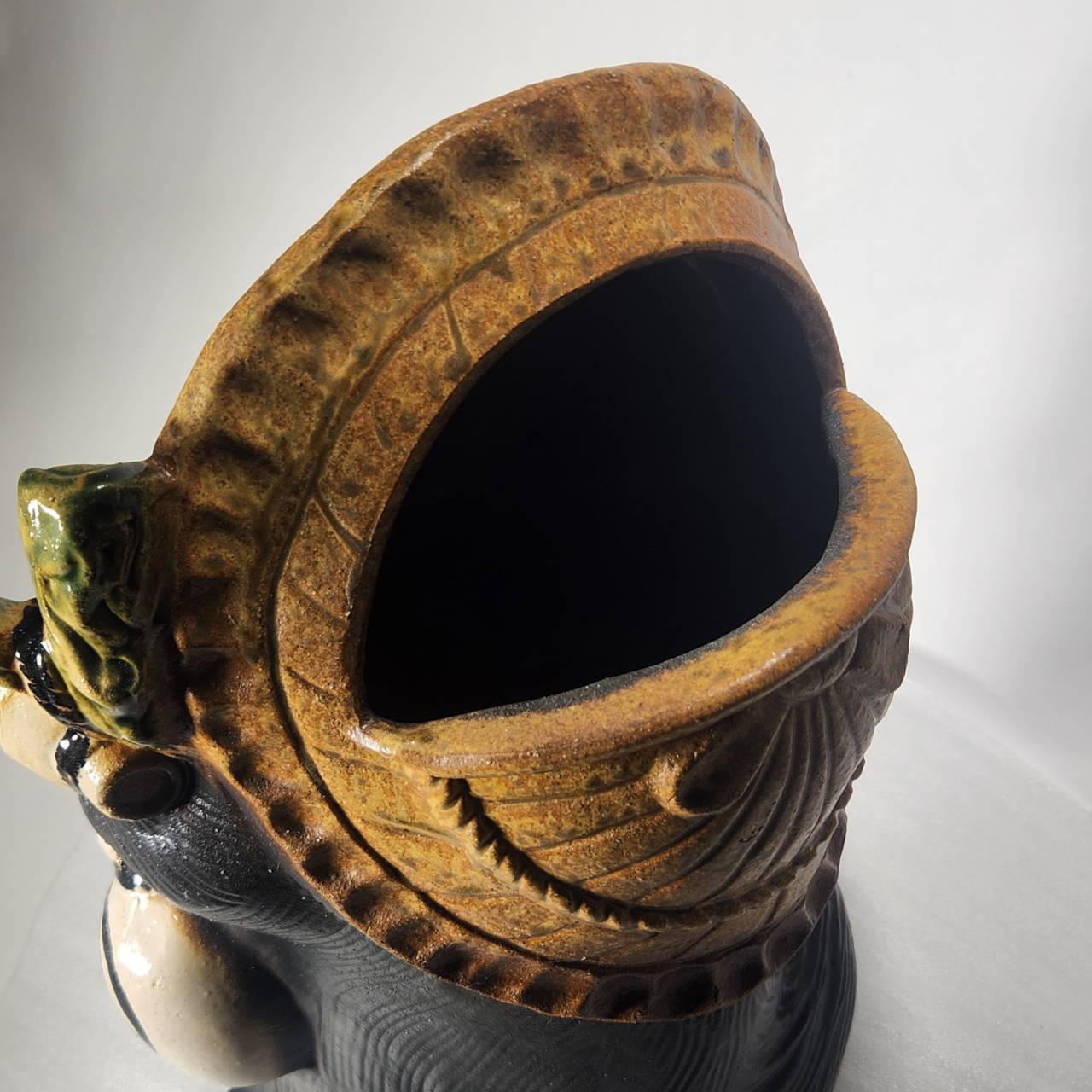 ふくろう持狸傘立 13号 （信楽焼き・陶器・傘立て・梅雨・雨・玄関