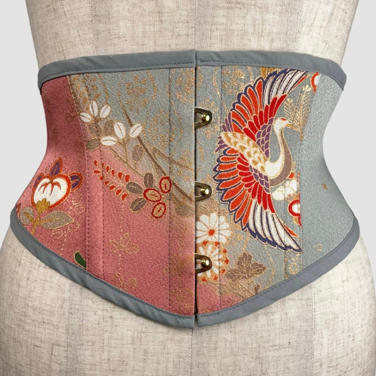 着物コルセット(振袖より制作)Kimono Corset (Made of Furisode-Kimono)