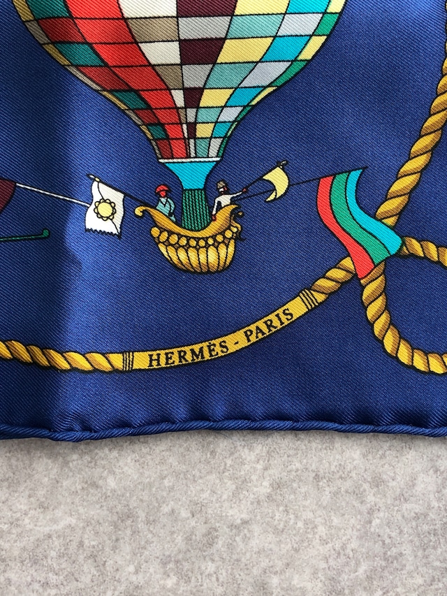 HERMES エルメス スカーフ ブルー balloon motif シルク LES FOLIES DU CIEL(大空の狂気) カレ40 vintage ヴィンテージ オールド 38gzh5