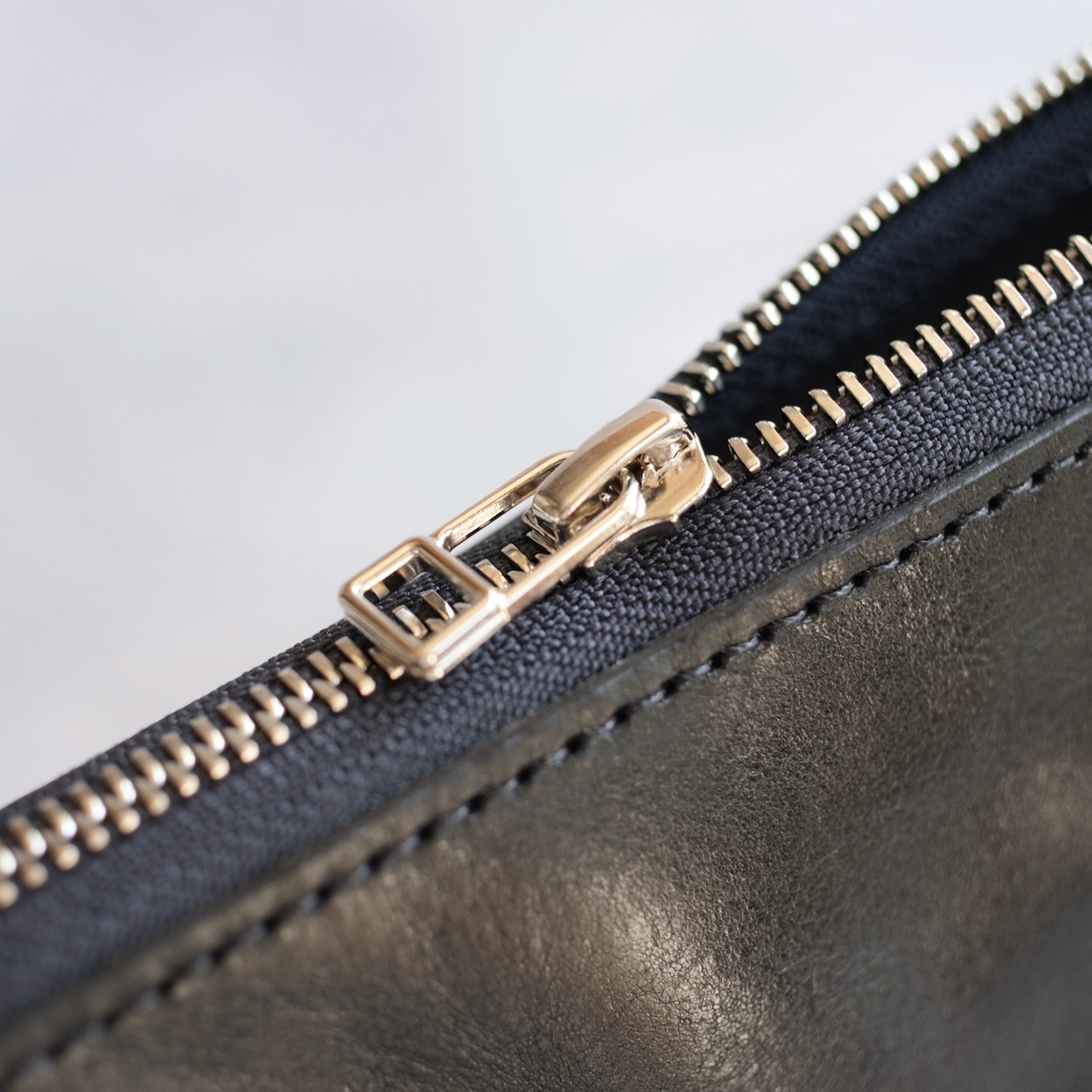 DR POUCH M 01