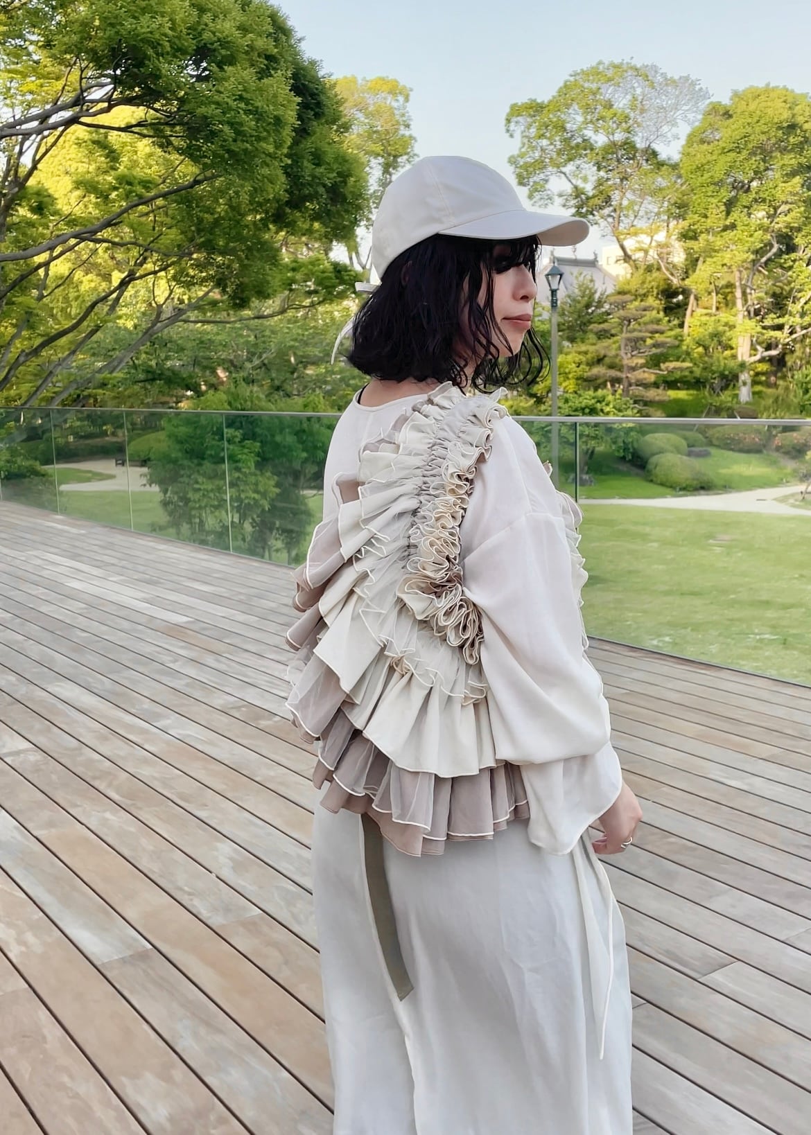 DORA MORA ドーラ・モーラ ORIENT MILLINERY DŌRA MÖRA | Versatile Ruffled Bag - LATTE BEIGE | ORIENT MILLINERY