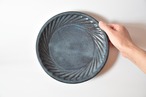 小代瑞穂窯 / 福田るい : しのぎ 7寸皿 斜めしのぎ 青