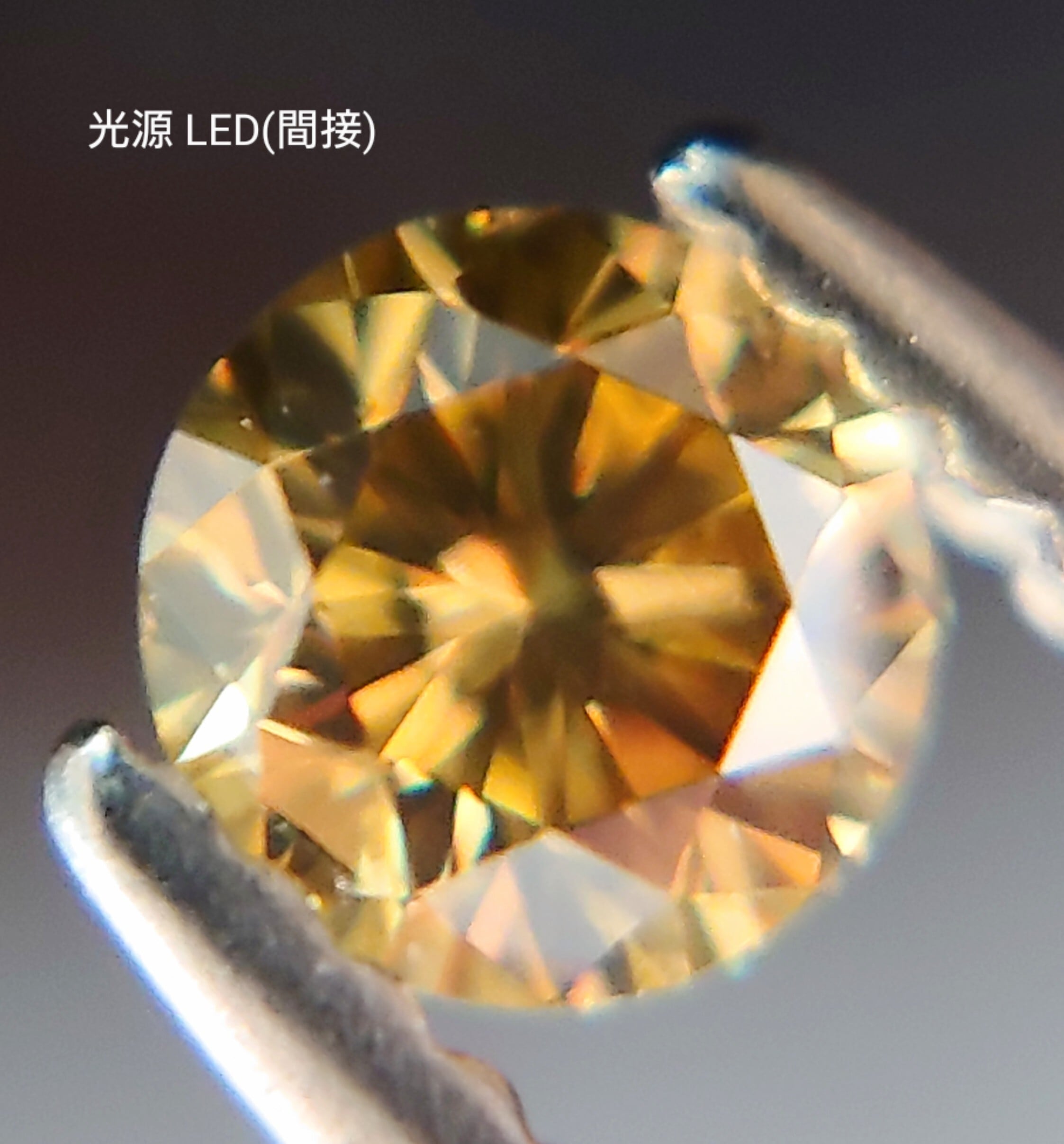 Fancy Deep Yellow 0.104ct 天然イエローダイヤモンドルース