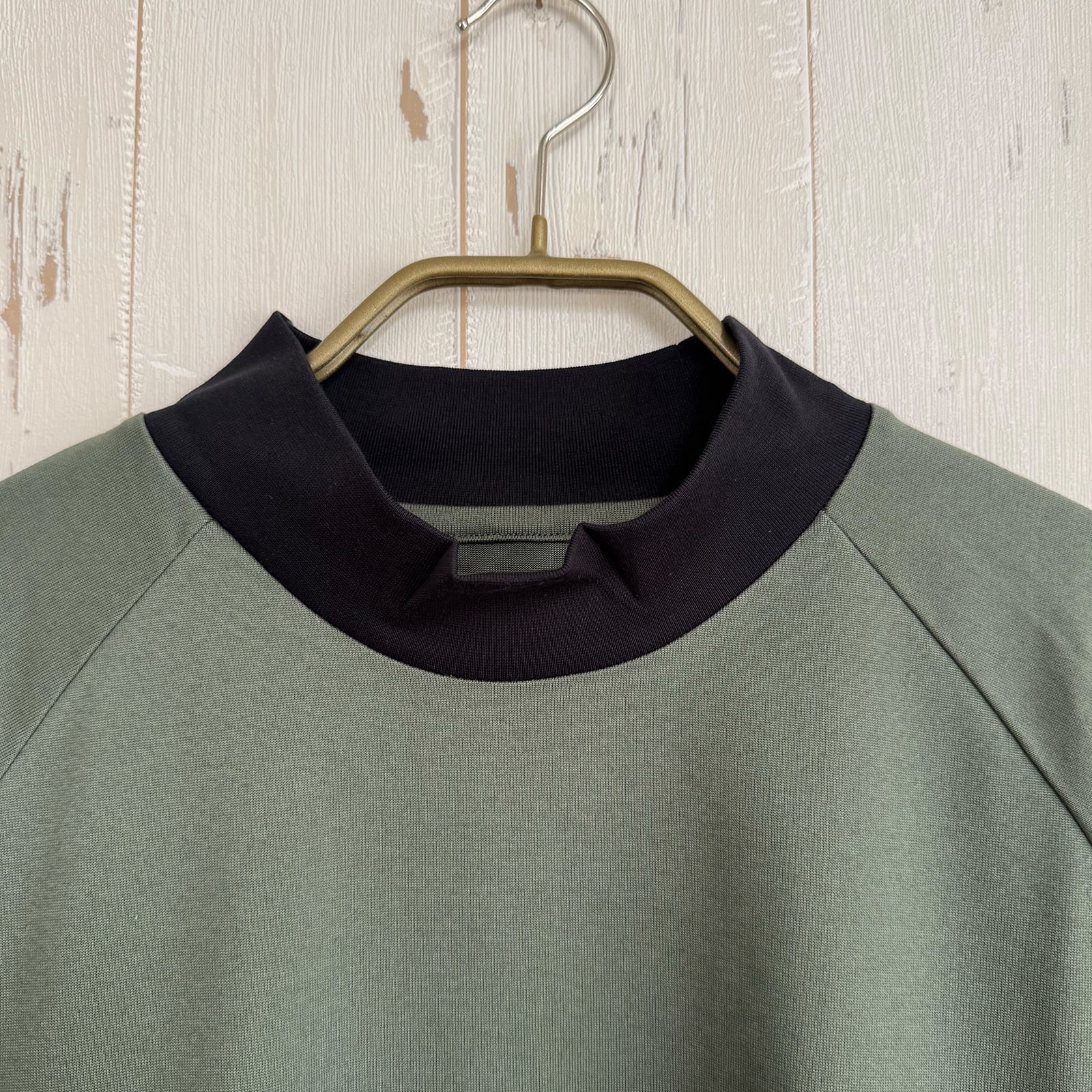 PLATING L/S BOX LOGO MOCK NECK TEE -KHAKI- | 8G SHOOT WEBSTORE