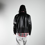 ヴィンテージシャツとレザージャケットをベースBOWWOWスウェットスタイル
