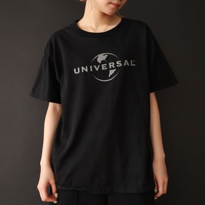 loose silhouette " UNIVERSAL STUDIOS " print design Tee