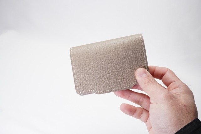 二つ折りカードケース