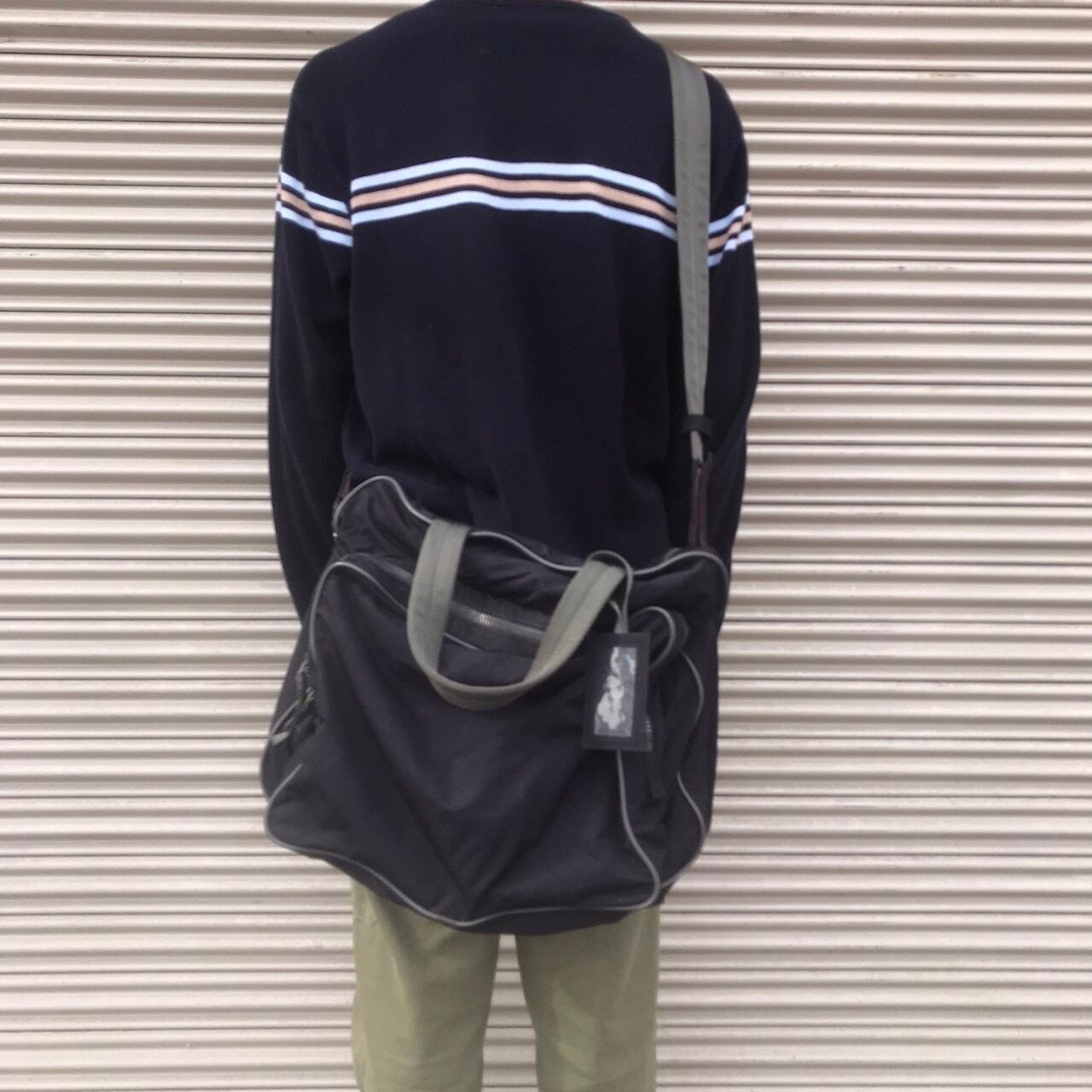 プラダ スポーツ ロゴ ポリウレタン ハンド バッグ Gカード付き  