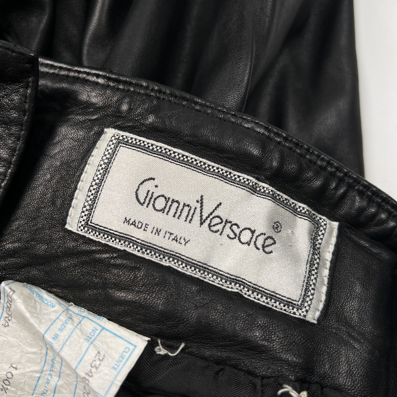 希少 レア GIANNI VERSACE ジャンニ ヴェルサーチ 裾巻きデザイン レザー パンツ サイズ 38 /レディース/本革/ブラック/ビンテージ
