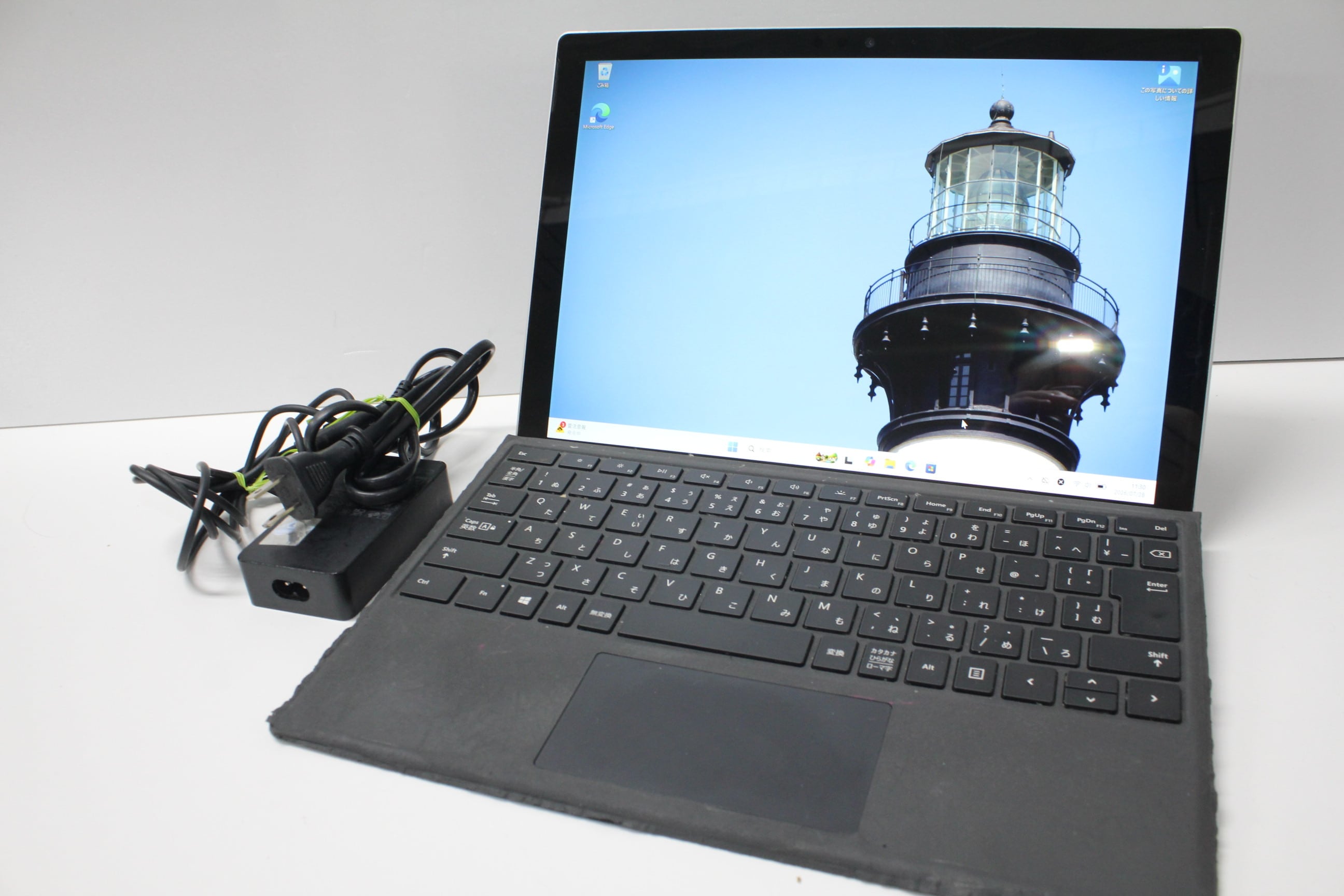 Surface Pro（第5世代）intel Core i5/128GB/4GB/タブレットPC/Windows