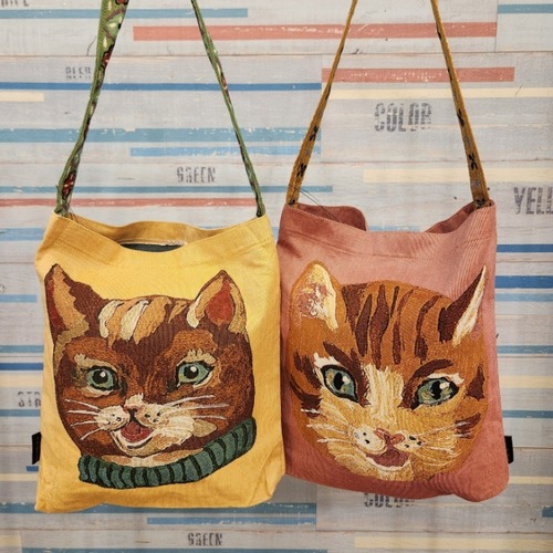 独特な雰囲気が素敵♪アニマルフェイストートバッグ♪