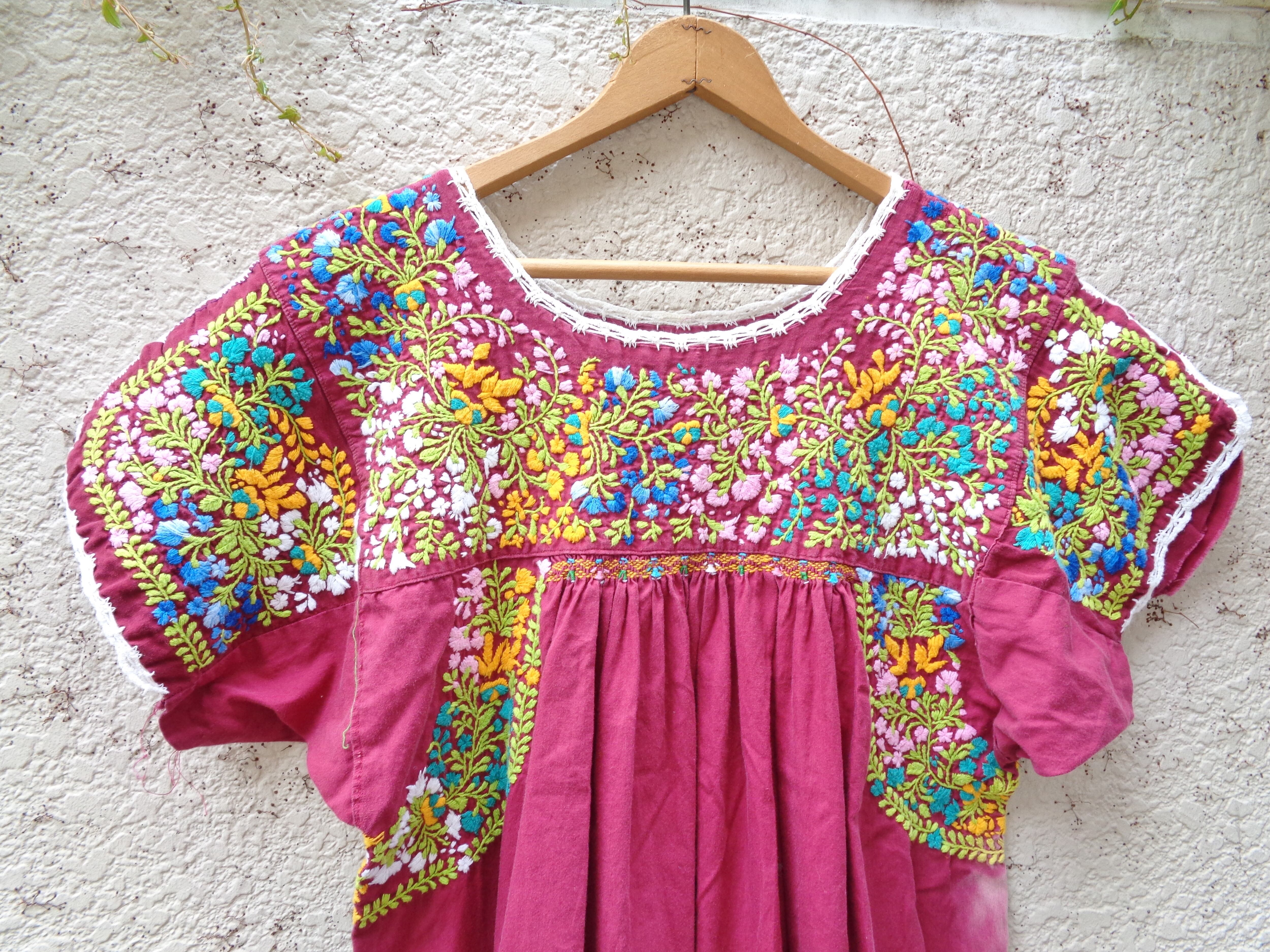 70's San Antonio embroidery dress／70年代 サンアントニオ 刺繍
