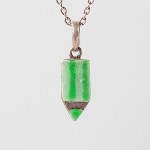 PENCIL kiwi & clear F - necklace -