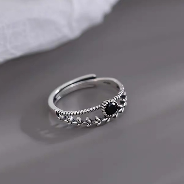 指輪 黒宝石 植物 葉っぱ シルバー リング