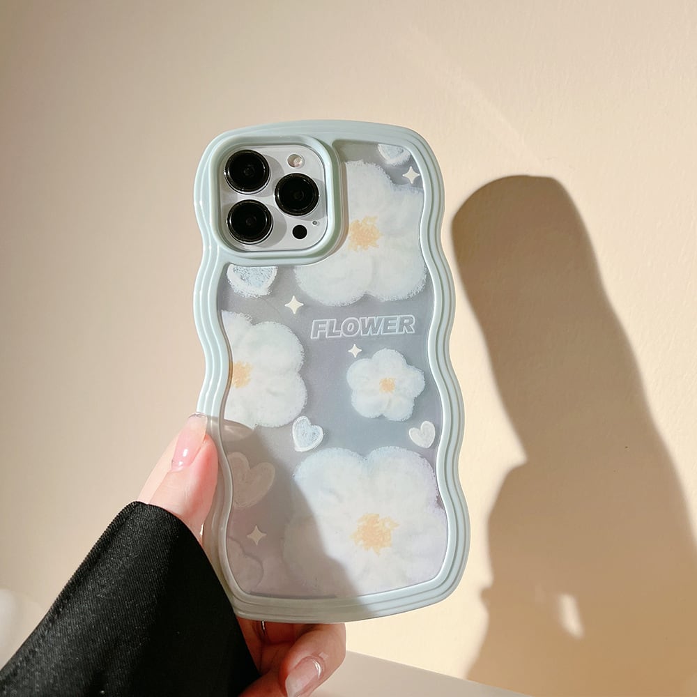 iPhone15シリーズ対応】爽やかなフラワー柄◎人気ウェーブフレーム