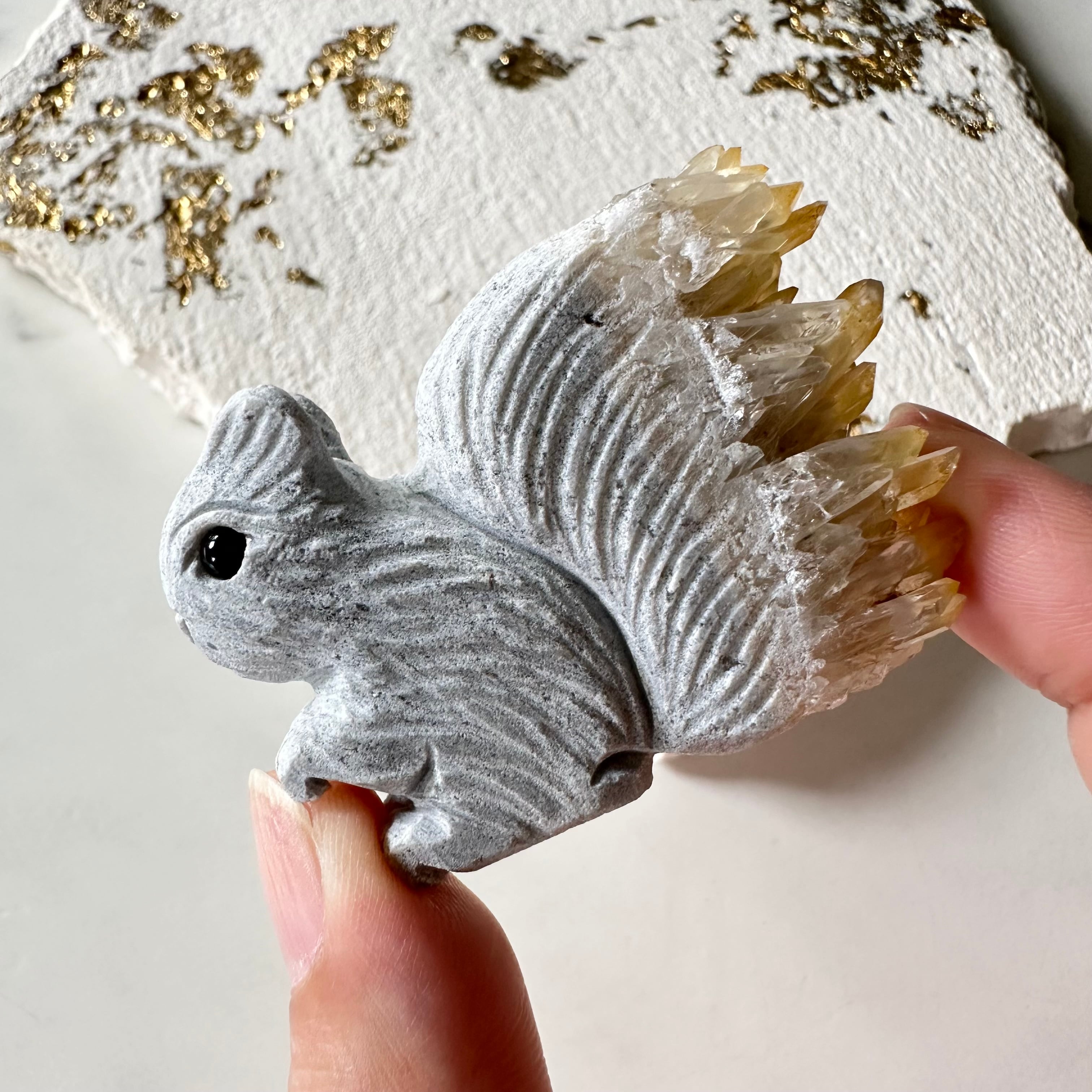 手彫りの水晶リスさん 01 | Mt.Sophia 天然石屋さん／マウントソフィア