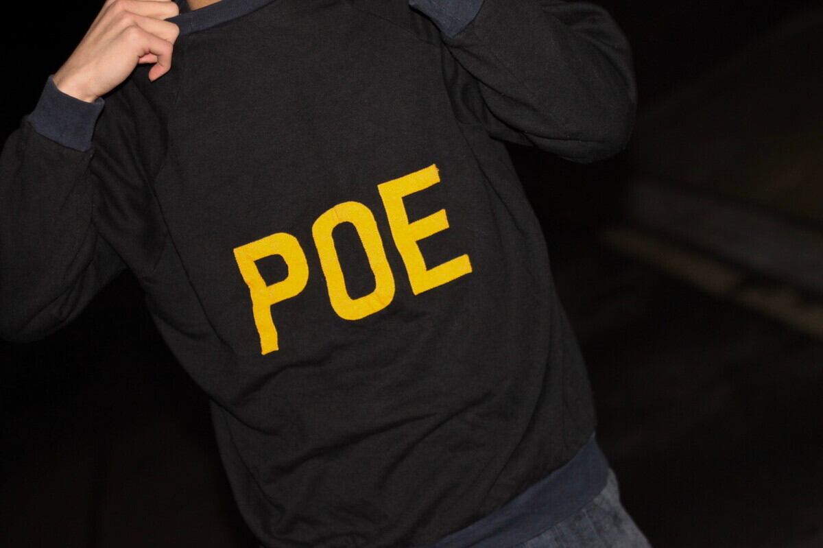 70's POE IOWA sweat