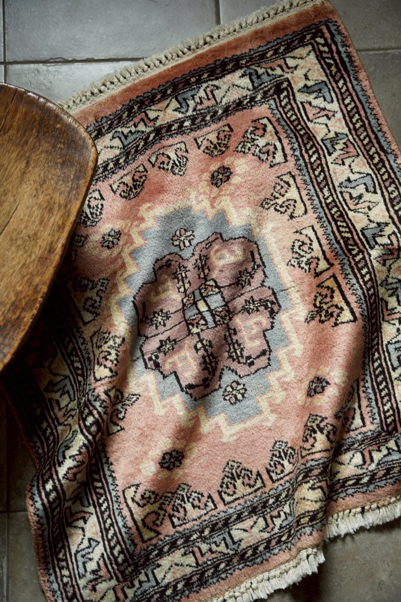 1593-Vintage Pakistan rug