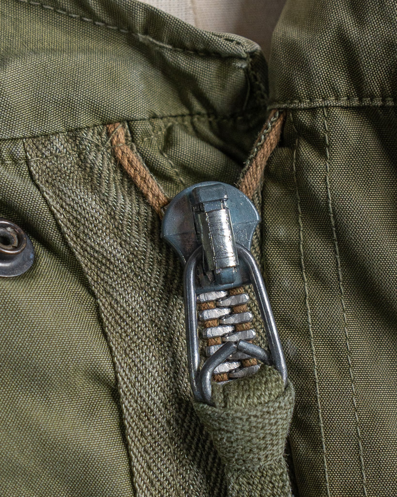 MEDIUM】Aluminum Zipper U.S.Army M-51 Field Parka Shell アメリカ軍