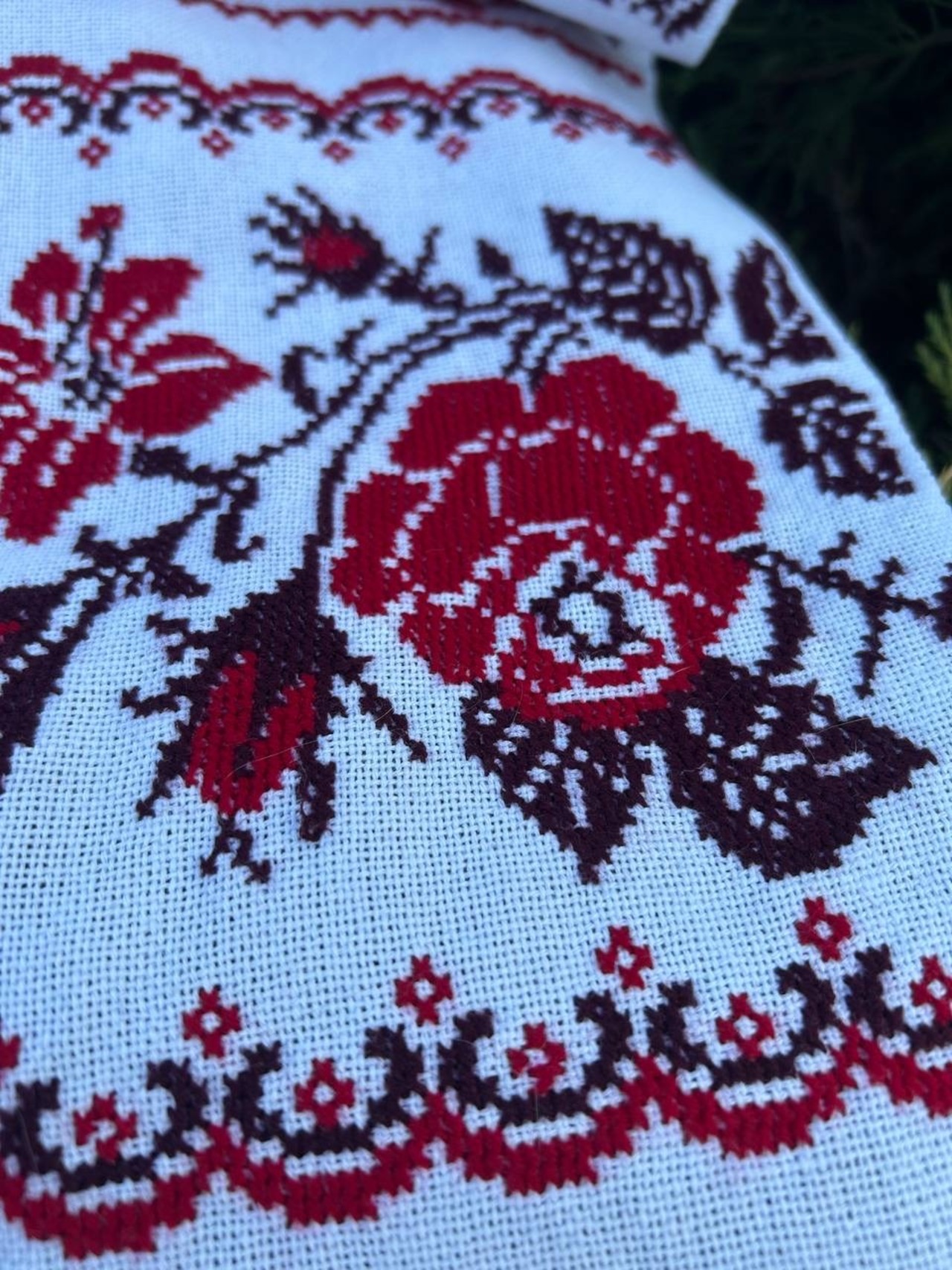 ウクライナ伝統手刺繍祭具タオル「ルシニク」 - 7