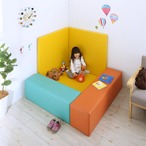 法人様必見。子供に安全安心のコーナー型キッズプレイマット Pop Kids ポップキッズ フロア2枚+スツール3枚+壁面2枚 155×155