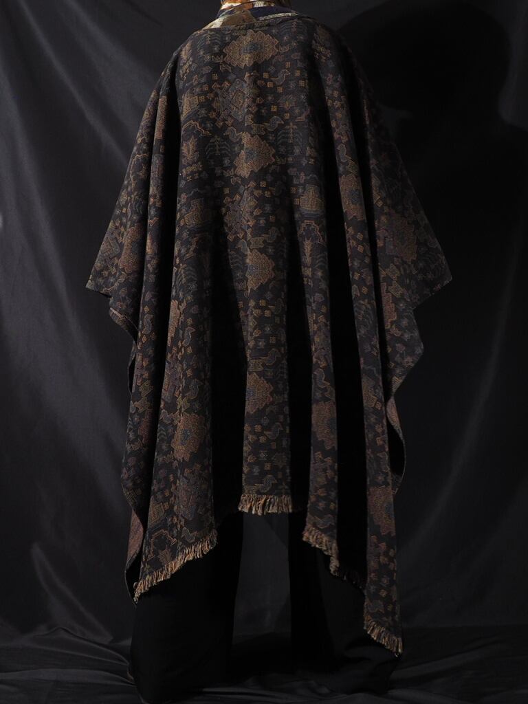 Geometric ethnic gobelin weave vintage poncho