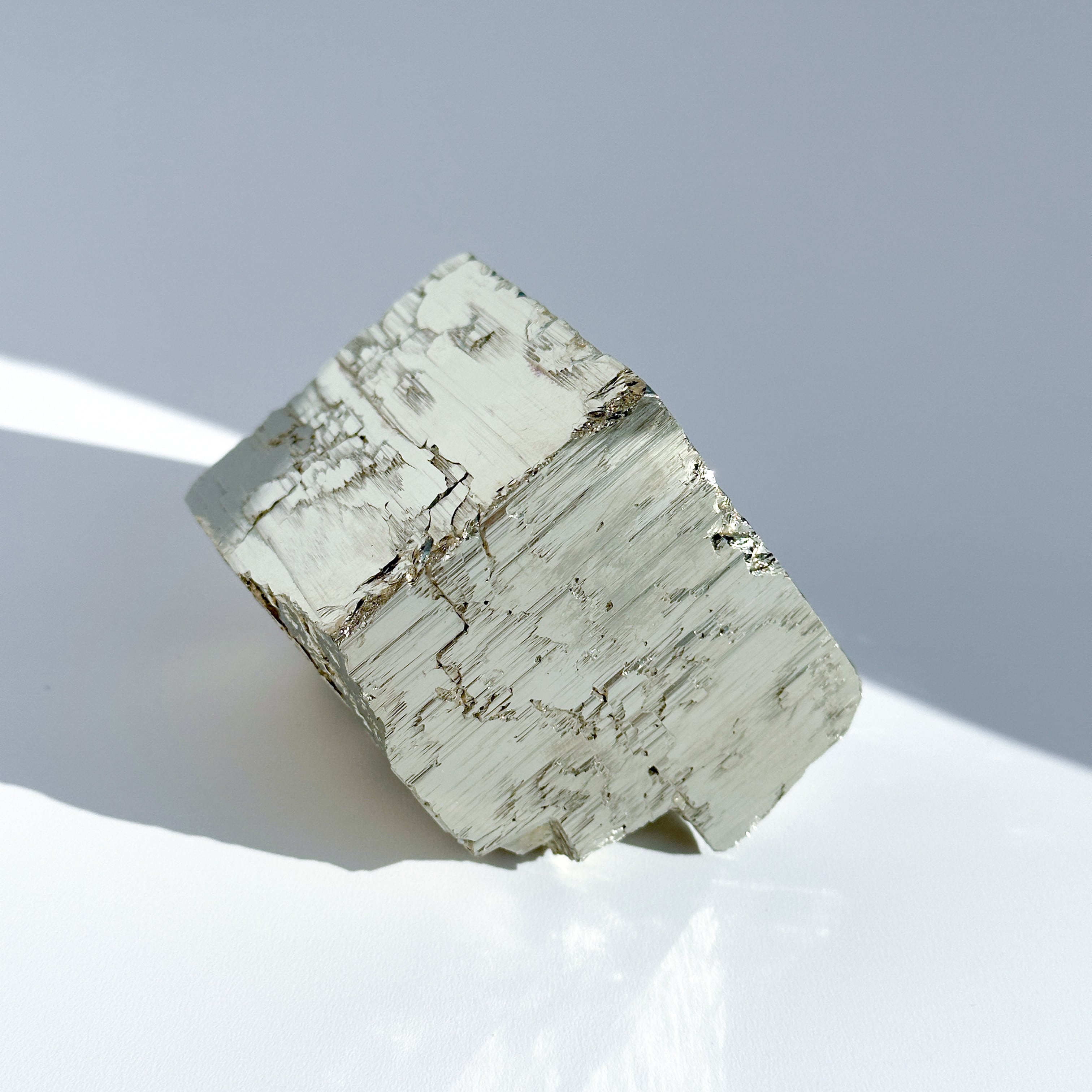 【高品質】パイライト 原石83◇Pyrite◇天然石・鉱物・パワーストーン