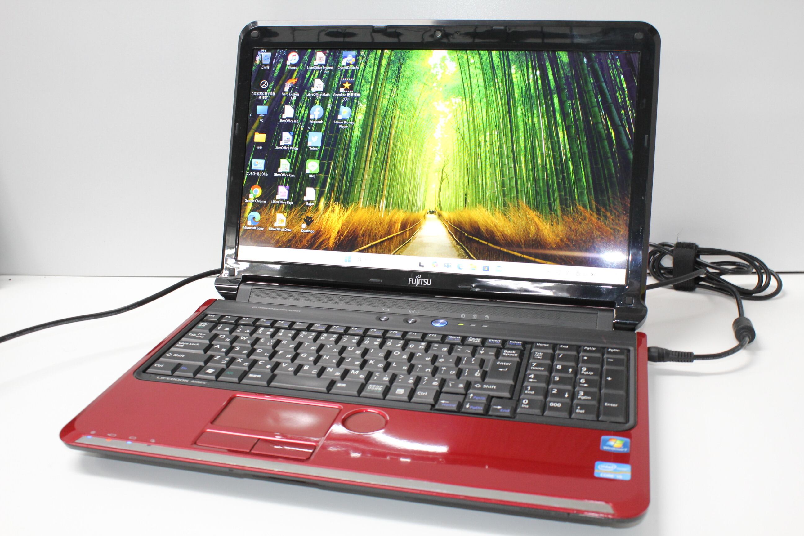 中古ノートPC】富士通〈LIFEBOOK WU2/D2〉Intel Core i7/SSD256GB