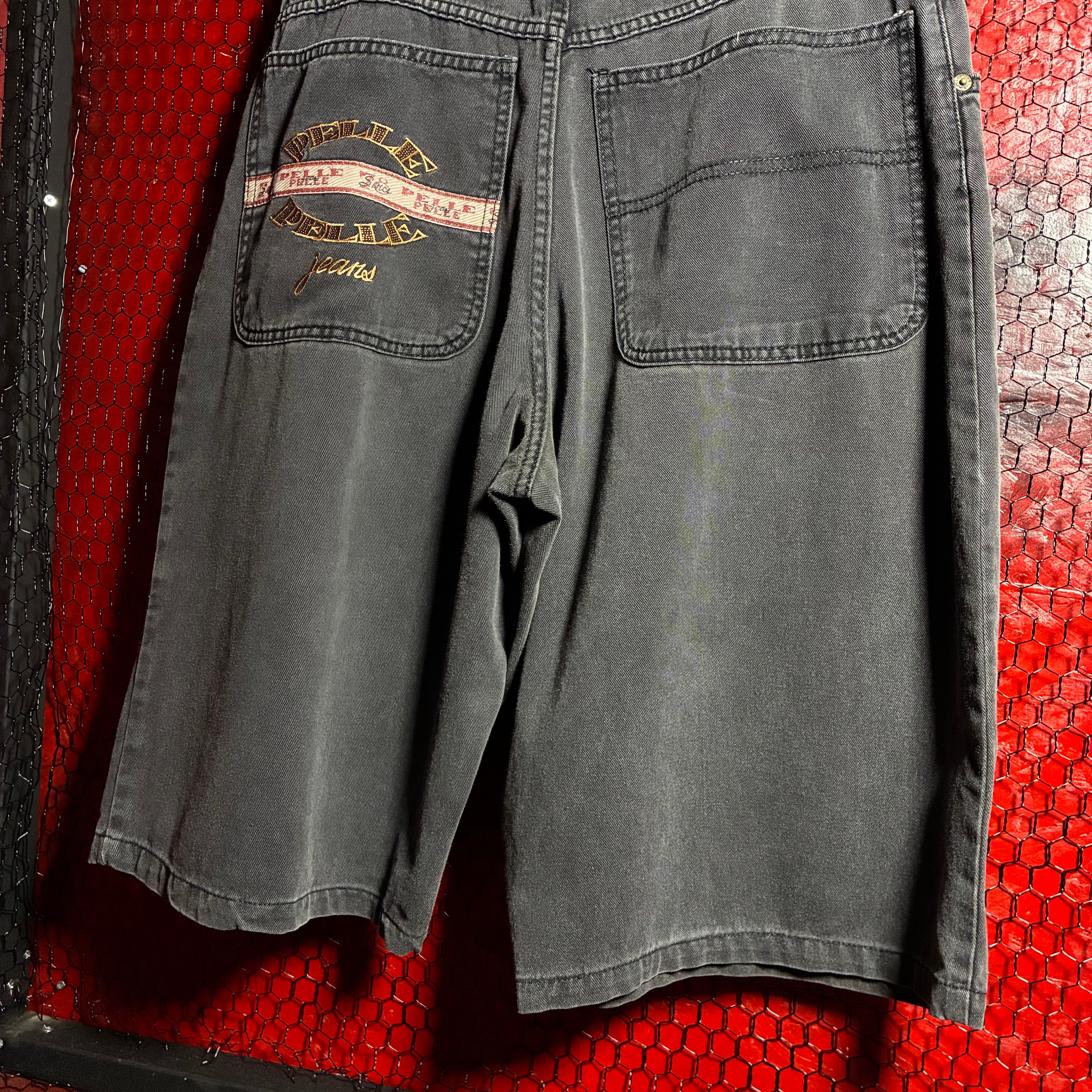 PELLE PELLE Hip Hop ブラックデニムショーツ 膝下 W36 ペレペレ