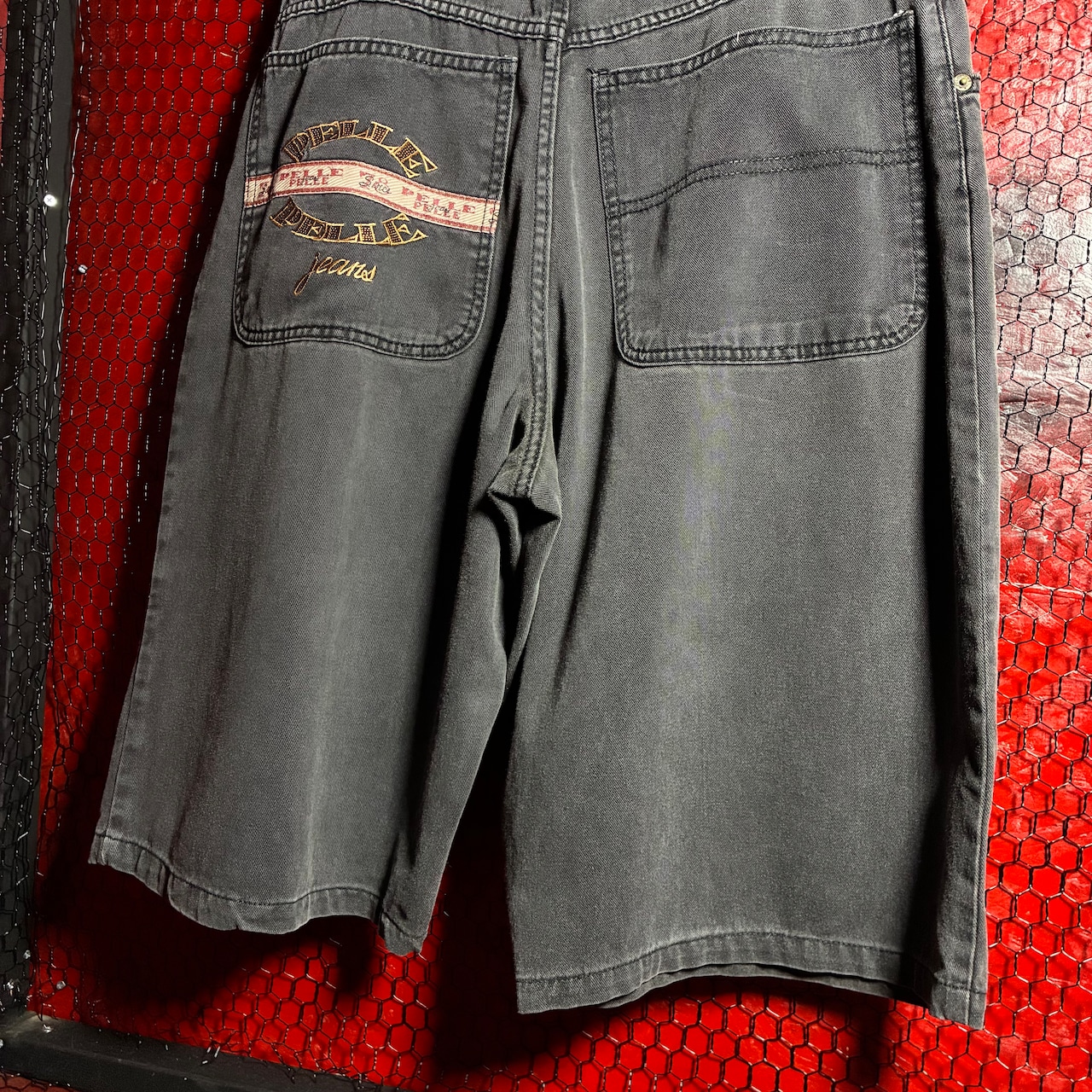 PELLE PELLE Hip Hop ブラックデニムショーツ 膝下 W36 ペレペレ