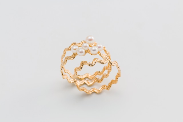 Wave Pearl Ring