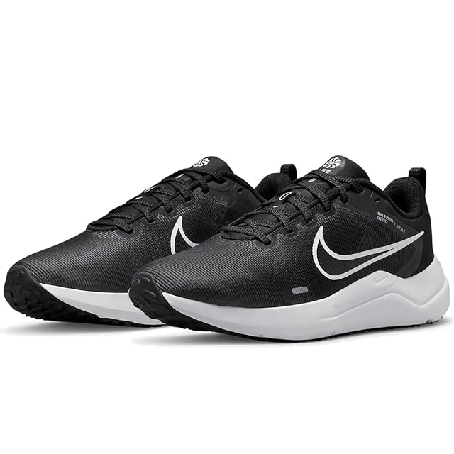 NIKE Zoom Rival Distance Black/Metallic Silver/Dark Smoke Grey
