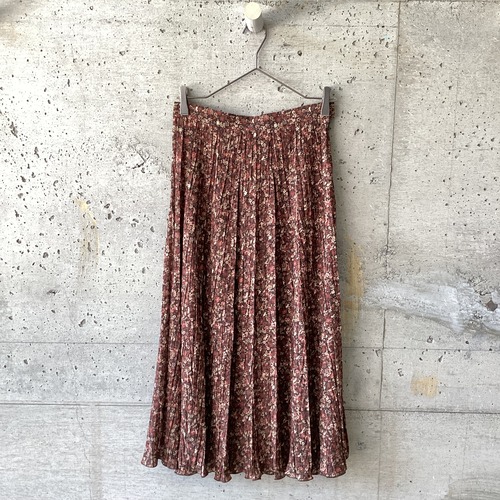Floral wrinkled long skirt