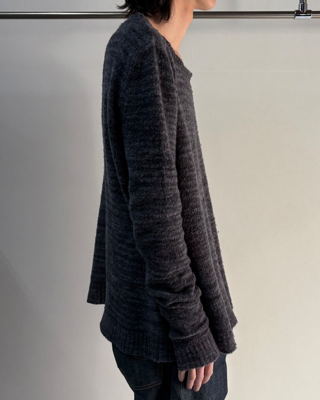 【ARMANI COLLEZIONI】loose neck wool knit