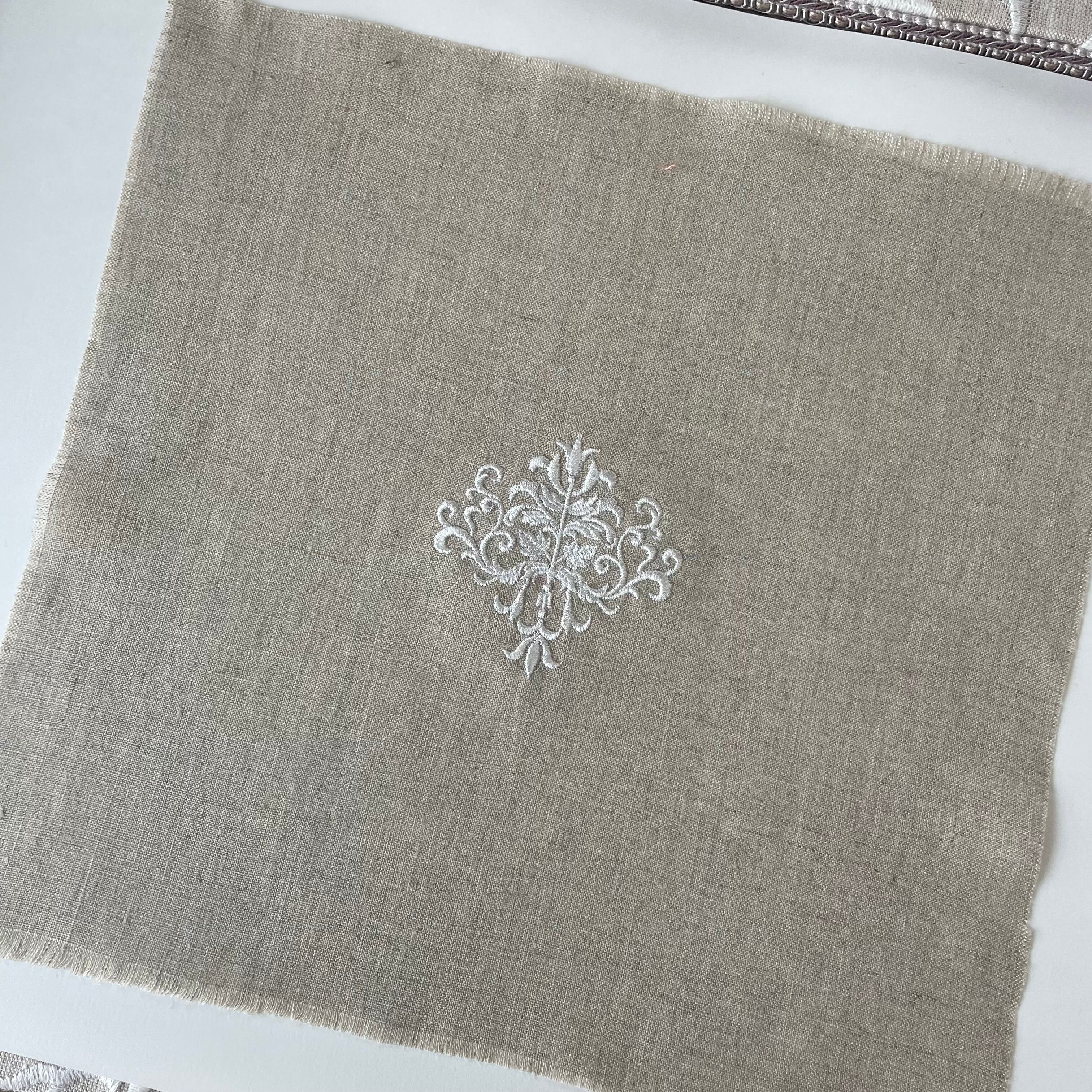 ダマスク」生地ナチュラルベージュ／刺繍オフホワイト 080131 | AKstyle